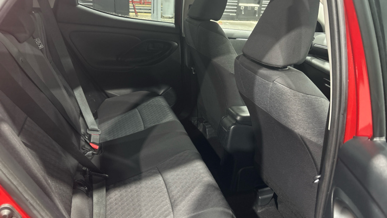 Toyota Yaris 1.5 Hybrid Design 5dr CVT Hybrid Hatchback